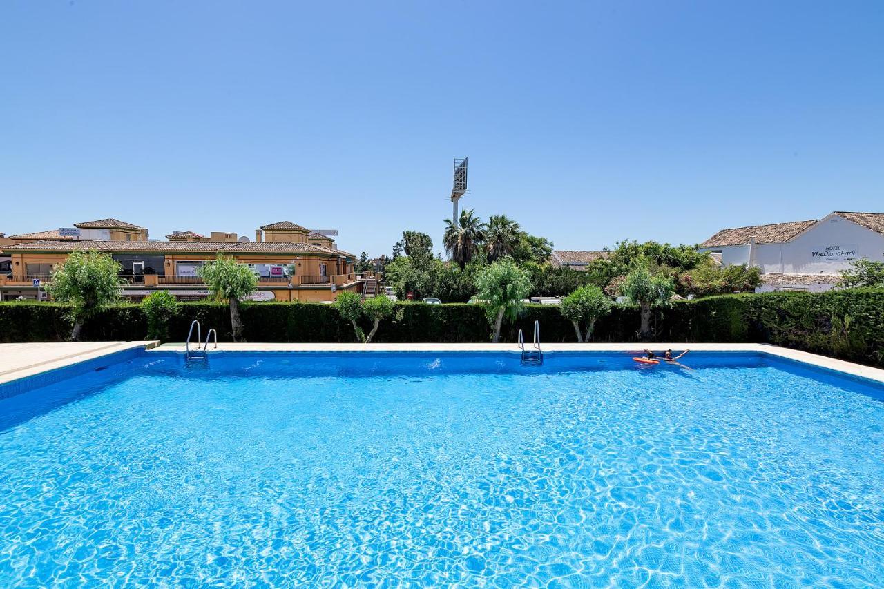 BHost - Las Acacias Estepona